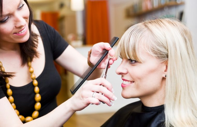 Common signs it’s time to visit the hair salon