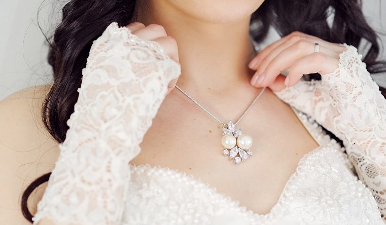 How to Choose The Bridal Jewellery Set?