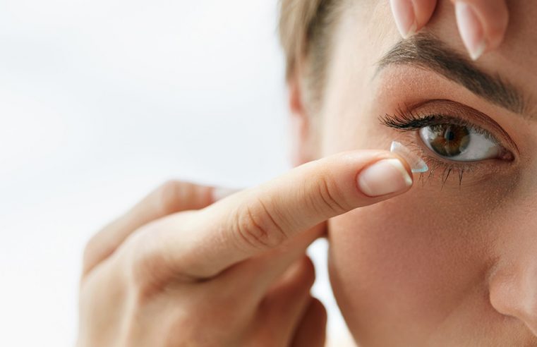 The Pros and Cons of Using Contact Lenses