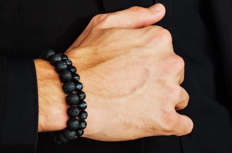 What Will You Gain by Wearing a Hand Bracelet for Men?