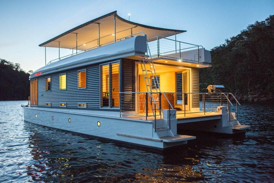Love the Water? Maybe You Should Consider Living on a Houseboat