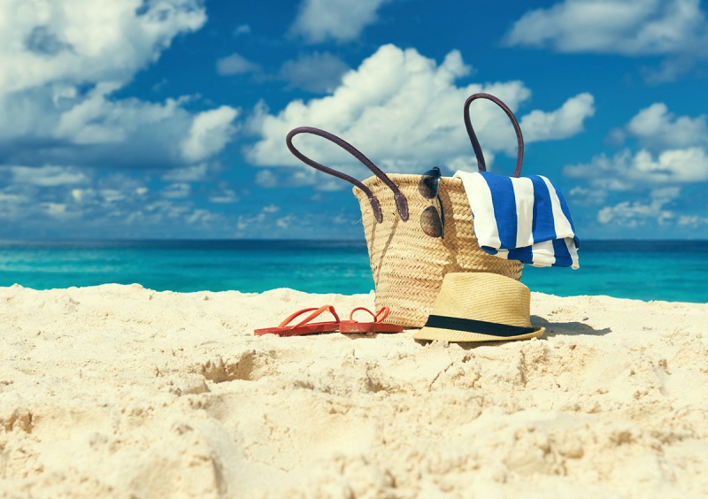 11 Beach Day Essentials to Pack in Your Beach Bag