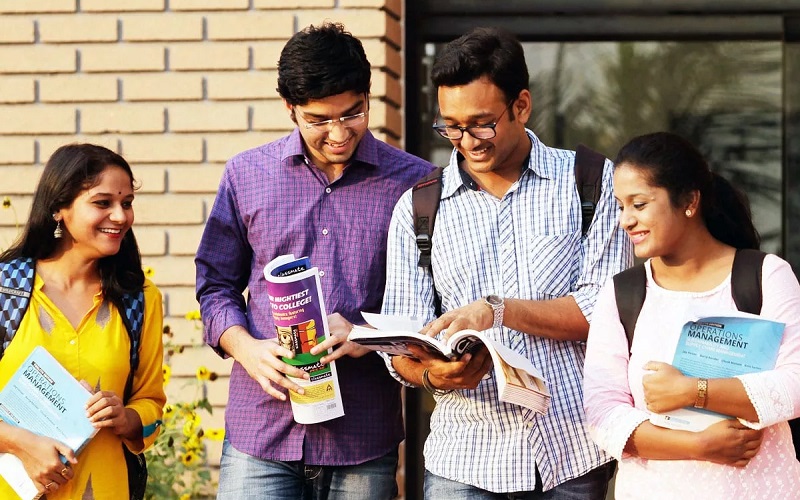 How a BBA LLB Hons course gives you multiple career paths to choose from