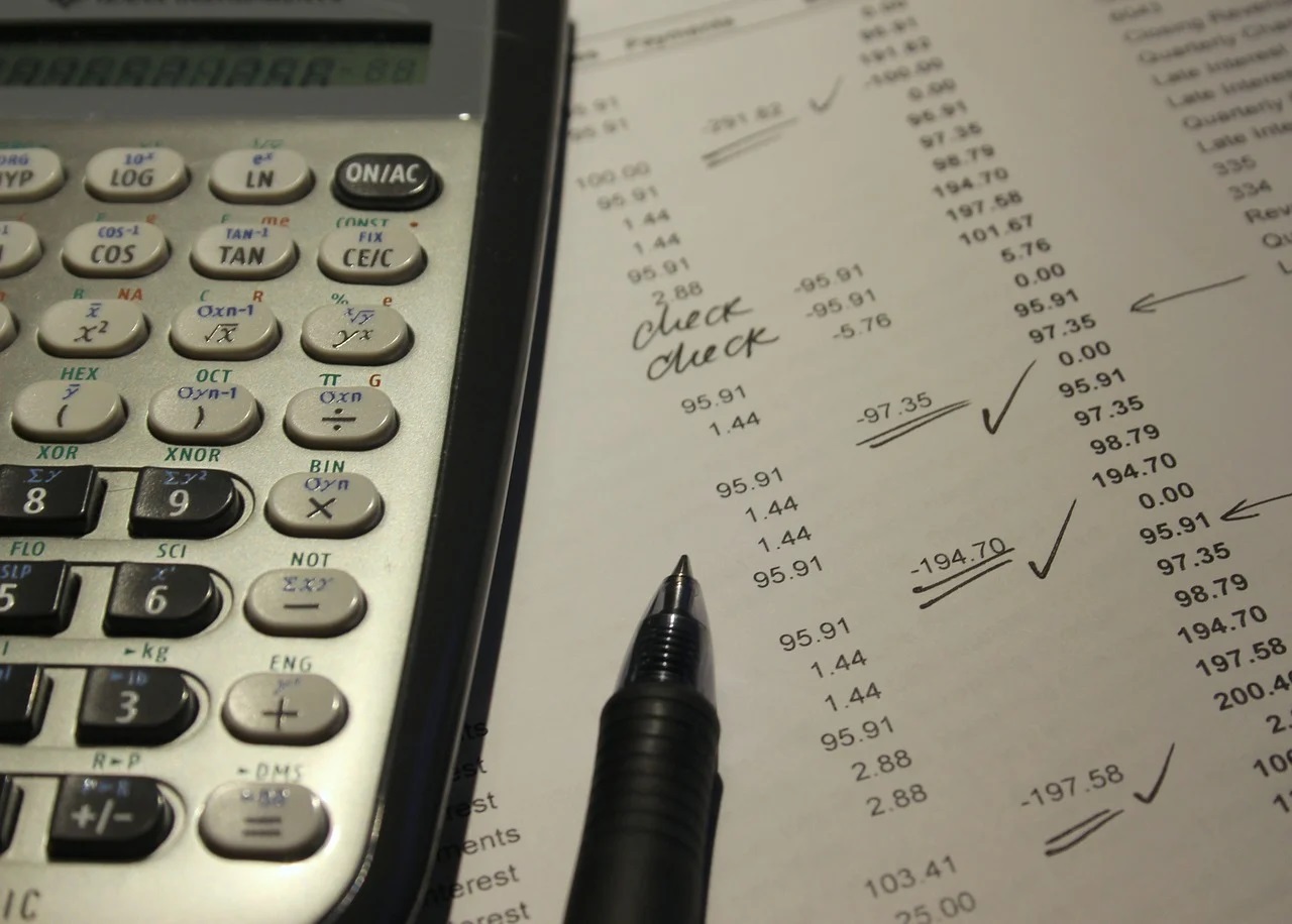 4 Tips to Manage Your Small Business’ Finances