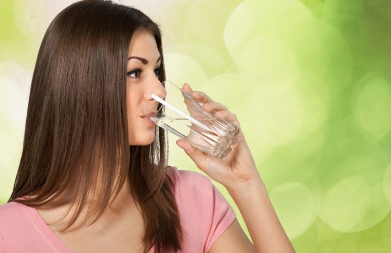 5 Excellent Benefits of Drinking Water for Hair