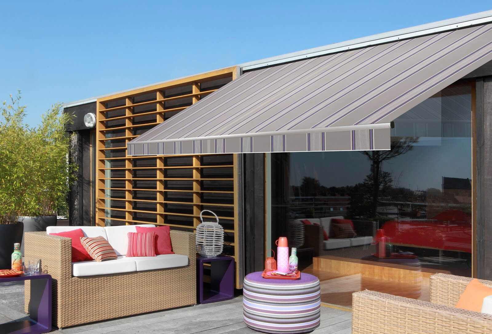 Why Choose Awnings for Your Business?