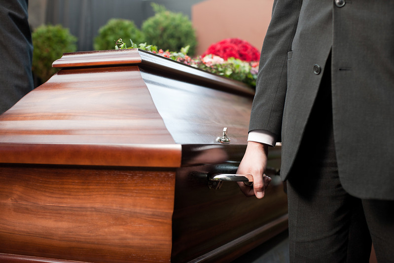 Funeral Planning: How To Keep The Costs Within Reason