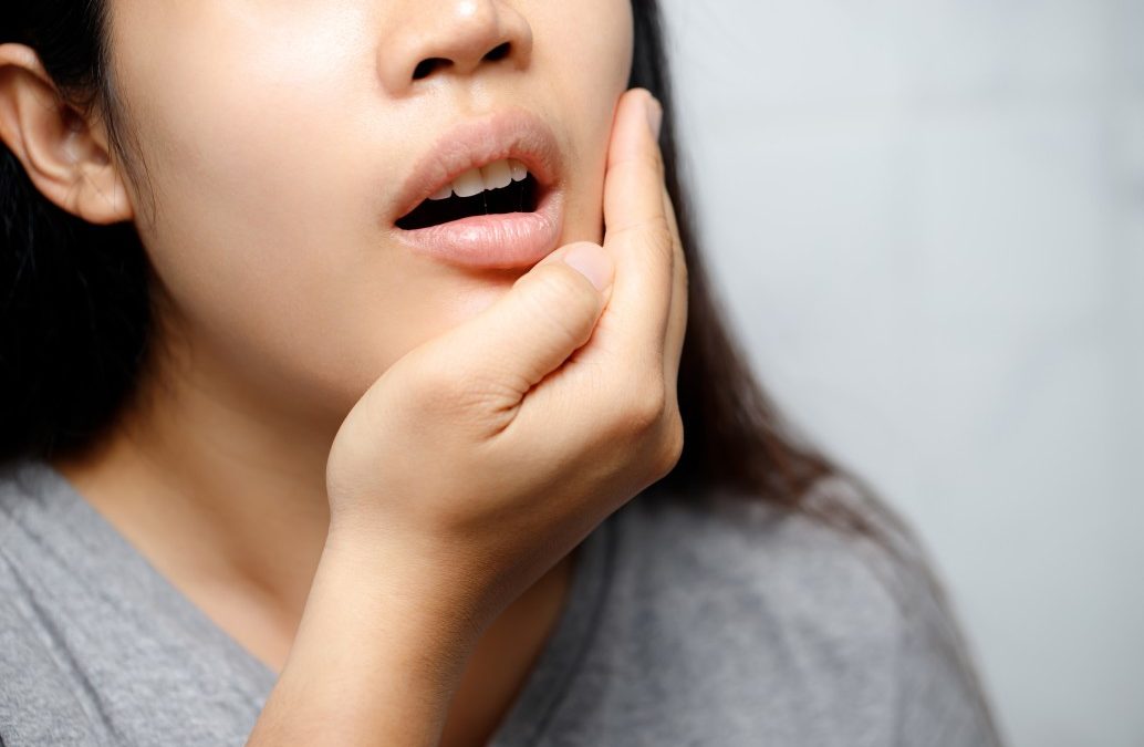 Struggling With Tooth Pain? Here’s What You Need to Know