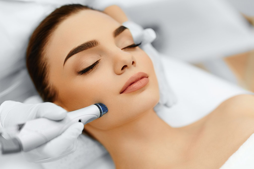 Why Use Only Licensed Beauty Clinic for Skin and Body Treatments