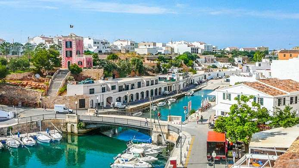 Things You Should Know Before Renting a Car in Menorca