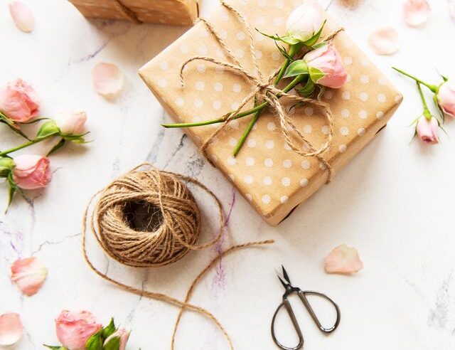 11 Thoughtful Wedding Gifts You Can Give Your Coworker