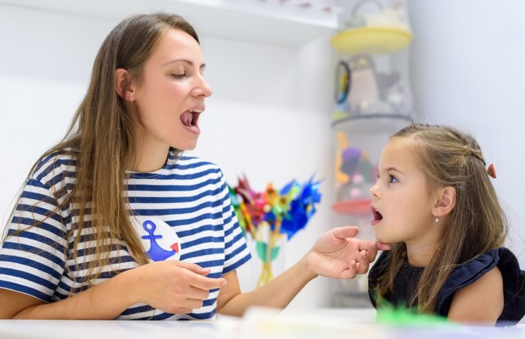 A Comprehensive Guide for Parents and Kids: Understanding the Role of a Speech Pathologist