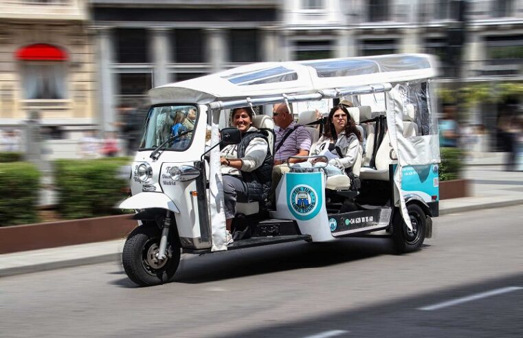 Discover Madrid in Eco-Friendly Style with Our Electric Tuk Tuk Tours