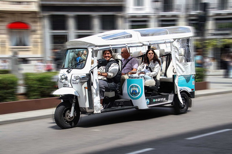 Discover Madrid in Eco-Friendly Style with Our Electric Tuk Tuk Tours